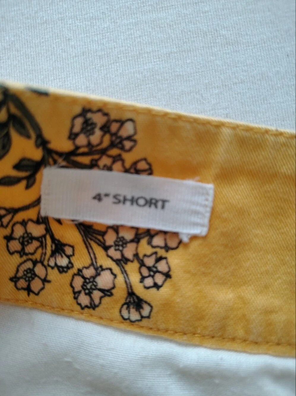 Loft Women’s Yellow Floral Shorts Size 4